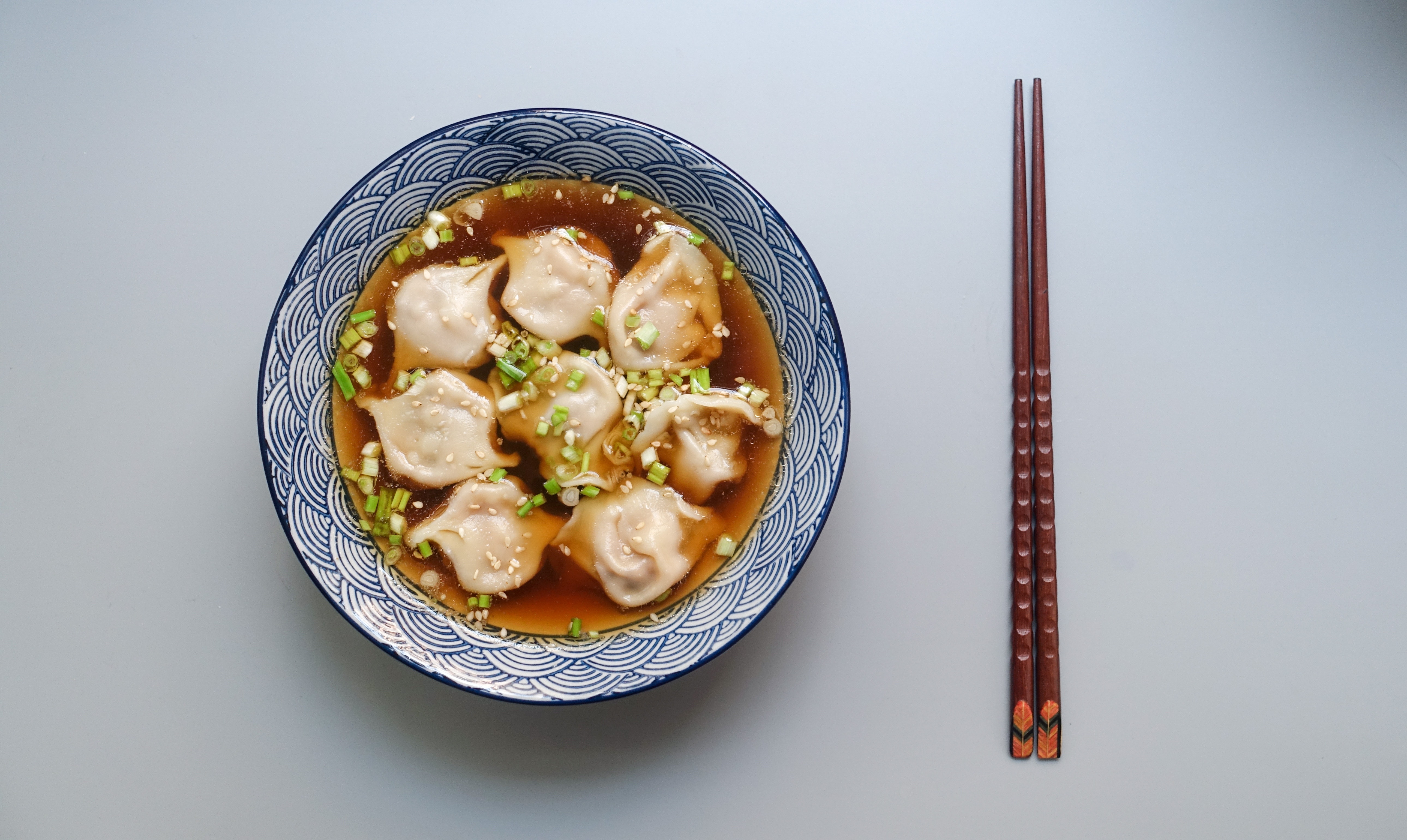 bowl-chopsticks-close-up-955137.jpg