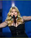 Lányok az ablakban: Kelly Clarkson