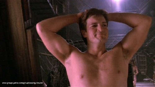 Naked-Mal-nathan-fillion-260851_500_281.jpg