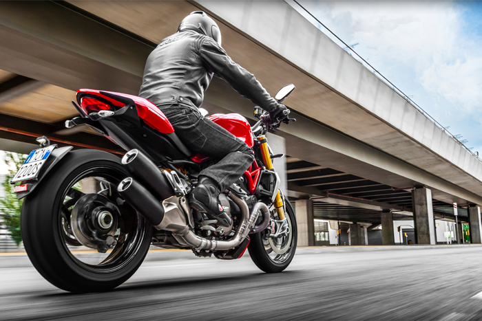 Ducati Monster 1200S, luxus (2).jpg