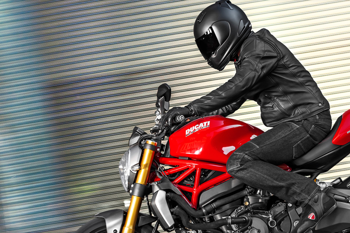 Ducati Monster 1200S, luxus (4).jpg