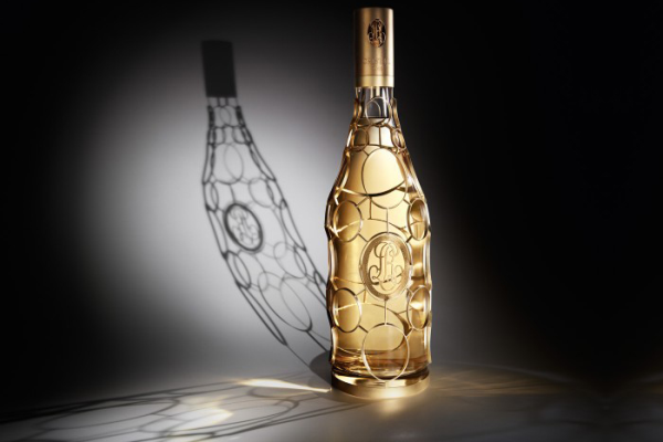 Louis Roederer Champagne Philippe di Meo palackban, luxus.png