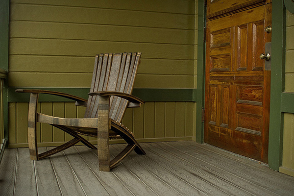 Whiskey_Barrel_Chair.jpg