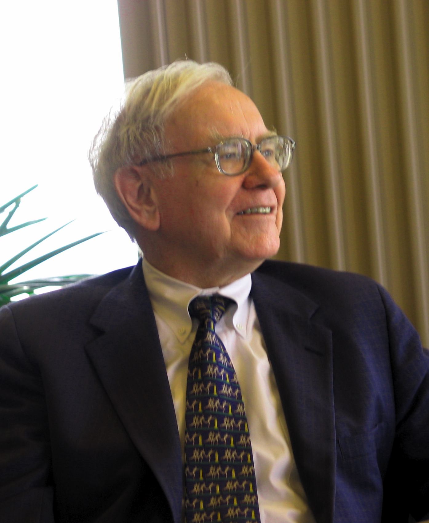 warren_buffett_ku_visit.jpeg