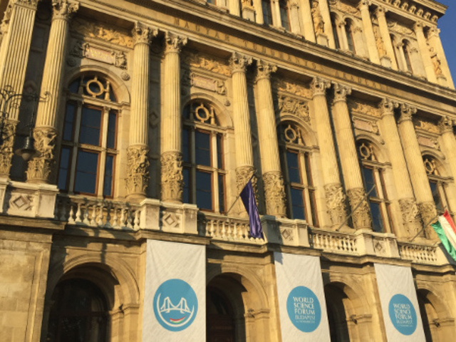 László Lovász - Welcoming Remarks on the World Science Forum (video)