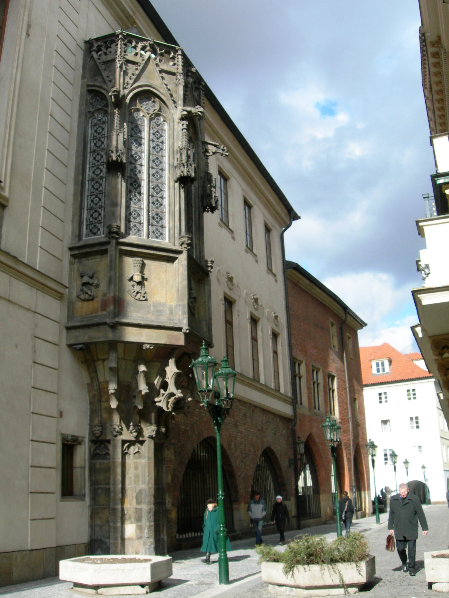 carolinum_the_oldest_building_of_charles_university_built_in_the_14th_century.JPG