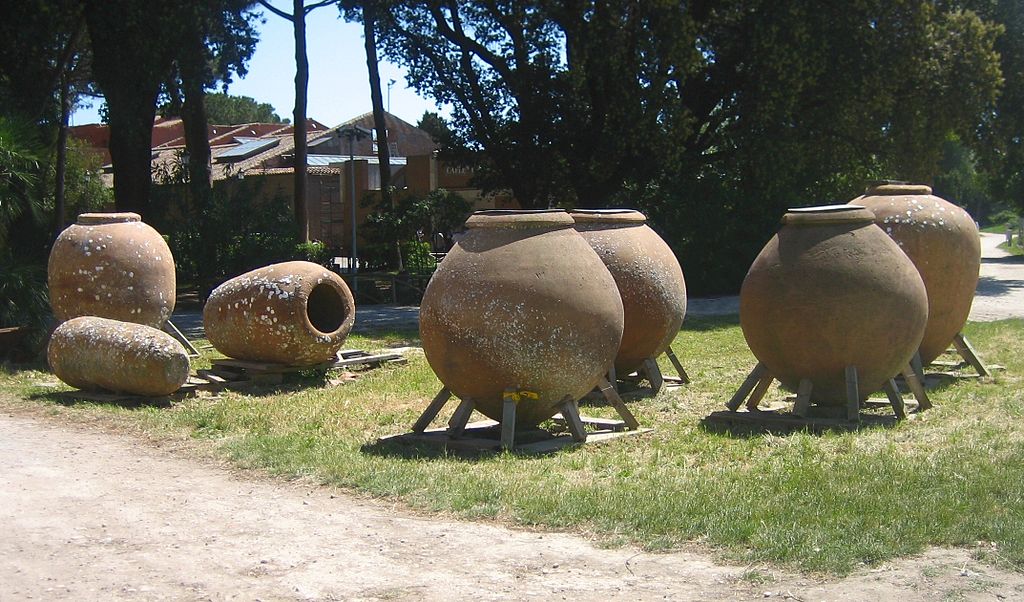 ostia_antica_dolia.jpg