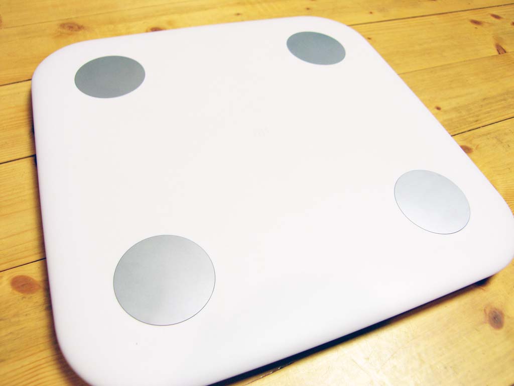 xiaomi-mi-body-fat-smart-scale-tells-much-more-than-just-your-weight-003.jpg
