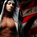 Eminem váltósúlyú boxolót fog alakítani új filmjében a Southpaw-ban...