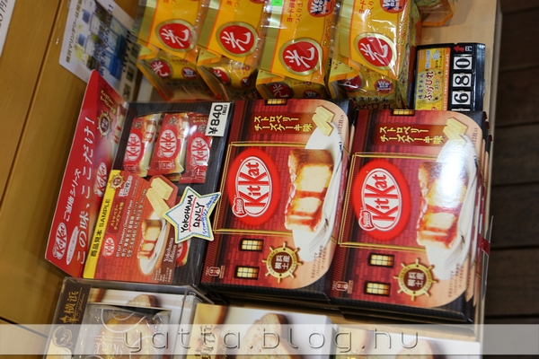 csak Yokohamában kapható fehér csokis meg valami szószos KitKat