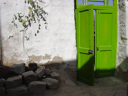 green-door-in-iran_1.jpg