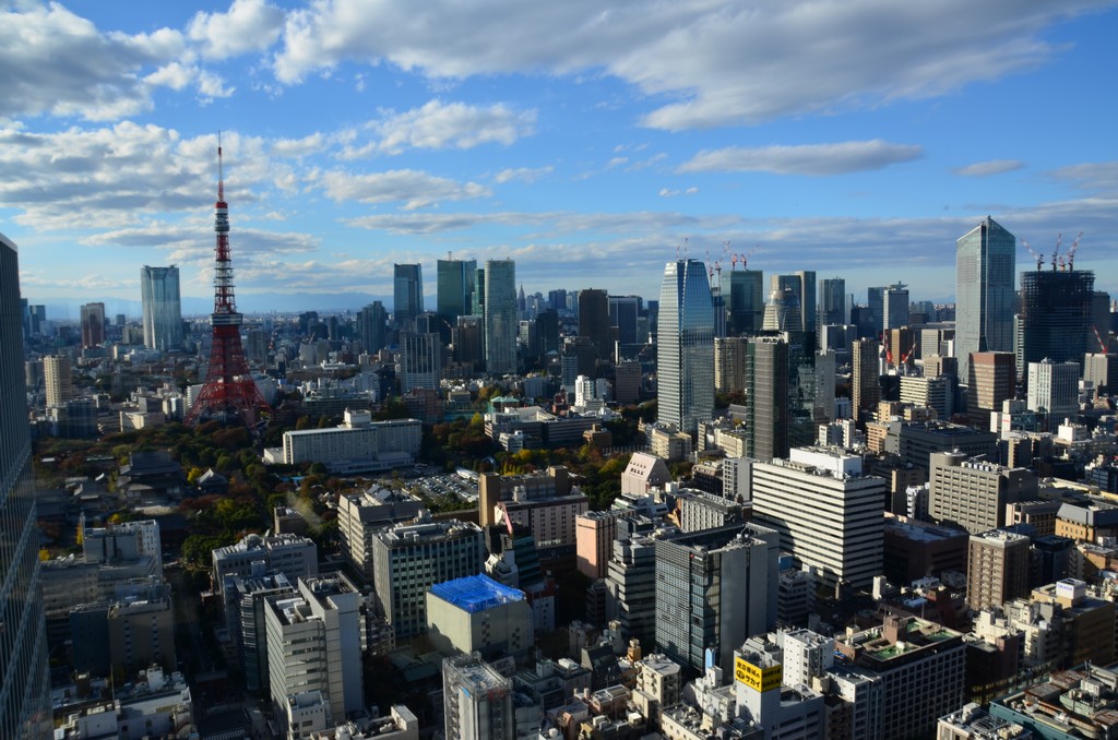 nyugati oldalon: Roppongi, Shinjuku, Tokyo Tower