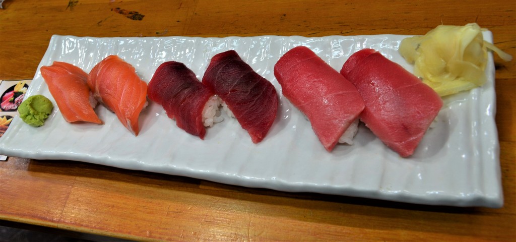akami es chutoro sushi