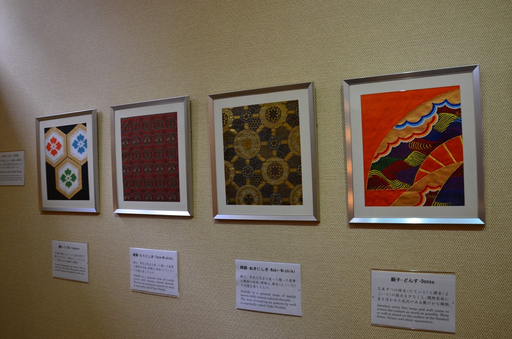 A tradicionalis Nishijin textilek 12 tipusa