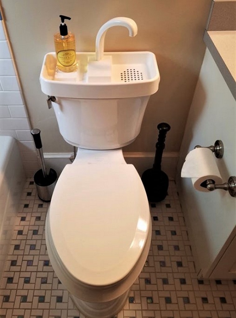 Kezmosovizet ujrahasznosito vece<br />a kézmosásnál keletkezett szennyvízzel is le lehet a vécét húzni. 