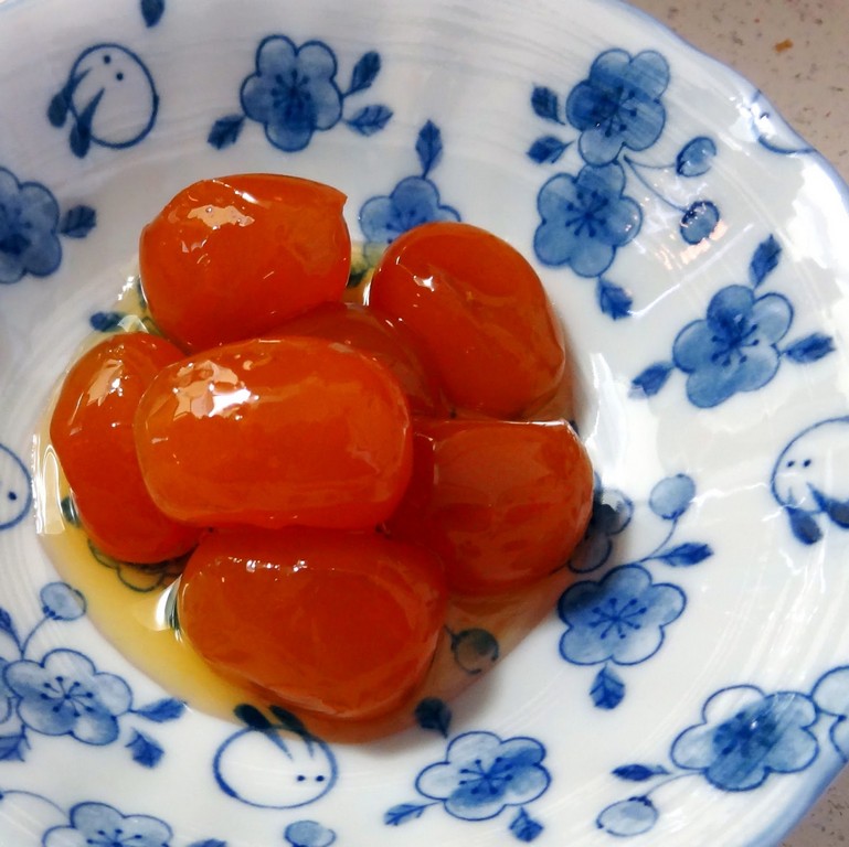 Kinkan kanro-ni: karamelizalt kumquat ( apro narancsfele)