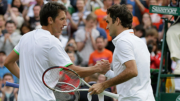 federer-stakhovsky-130626.jpg