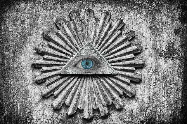 eye-illuminati-iris-conspiracy-3448137.jpg
