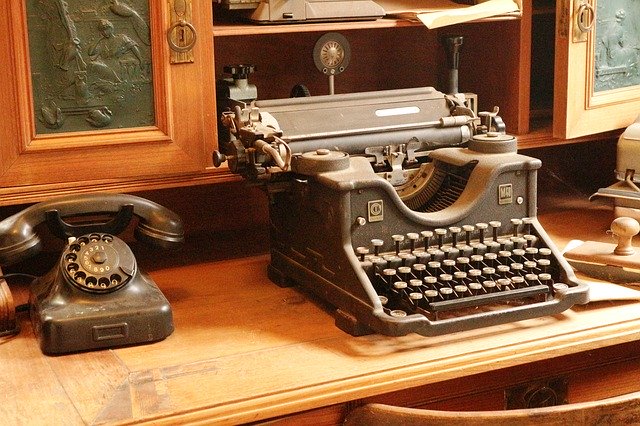 typewriter-telephone-antique-old-3896626.jpg