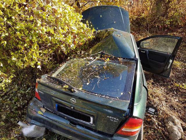nagy lopás auto v randevútárskereső ügynökség házaspárok