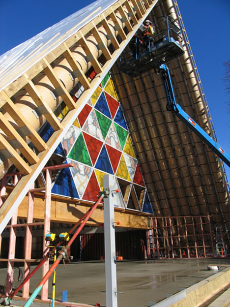 Cardboard-Cathedral-by-Shigeru-Ban_3.jpg