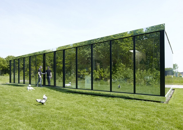 Mirror-House-by-Johan-Selbing-and-Anouk-Vogel_dezeen_ss_3.jpg