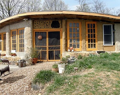 earth_frupper half of the earthship.JPG