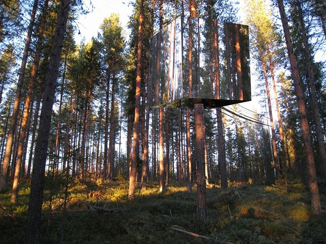 mirrorcube-treehotel-sweden.jpg