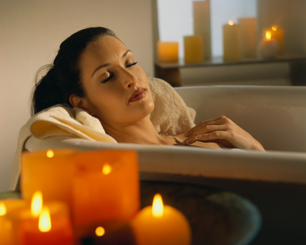 relaxing-woman-in-bath-the-trent.jpg