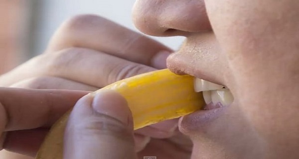 you-will-never-throw-out-a-banana-peel-again_-it-will-whiten-your-teeth-and-many-more.jpg