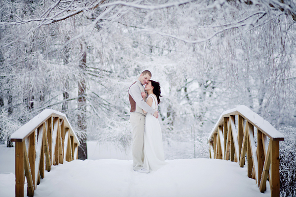 winter-wedding-bridge.jpg