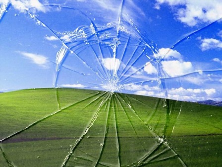 Broken_screen_Wallpaper_windows_xp.jpg