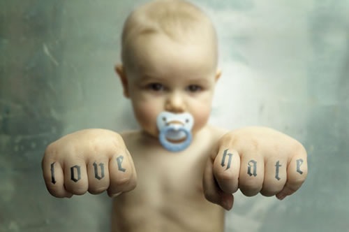 windowslivewriteriamhatedpart2metaldivas-8e1blove-hate-baby-2 (1).jpg