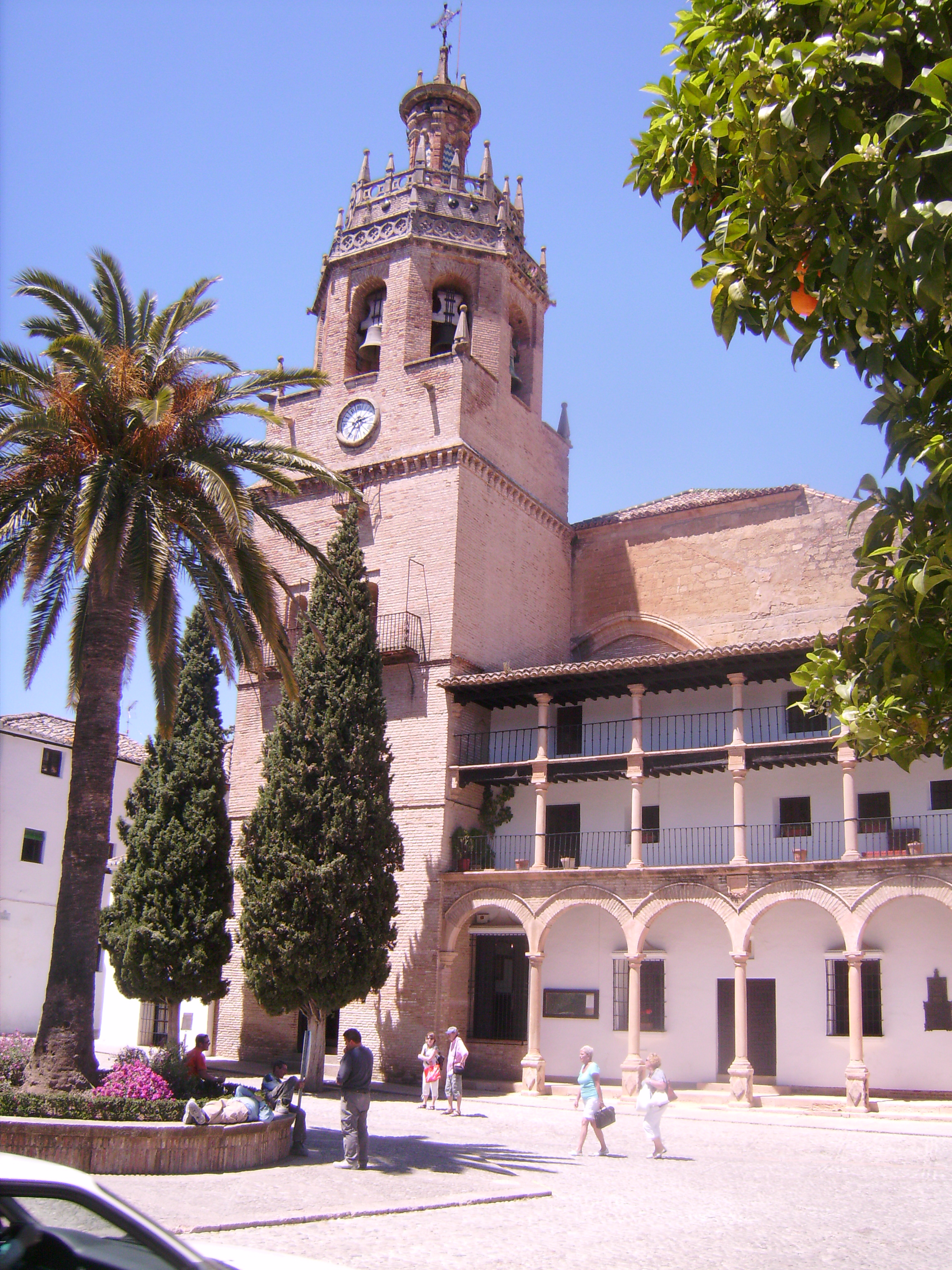 Iglesia de Santa María de la Encarnación la Mayor nevű templom. 