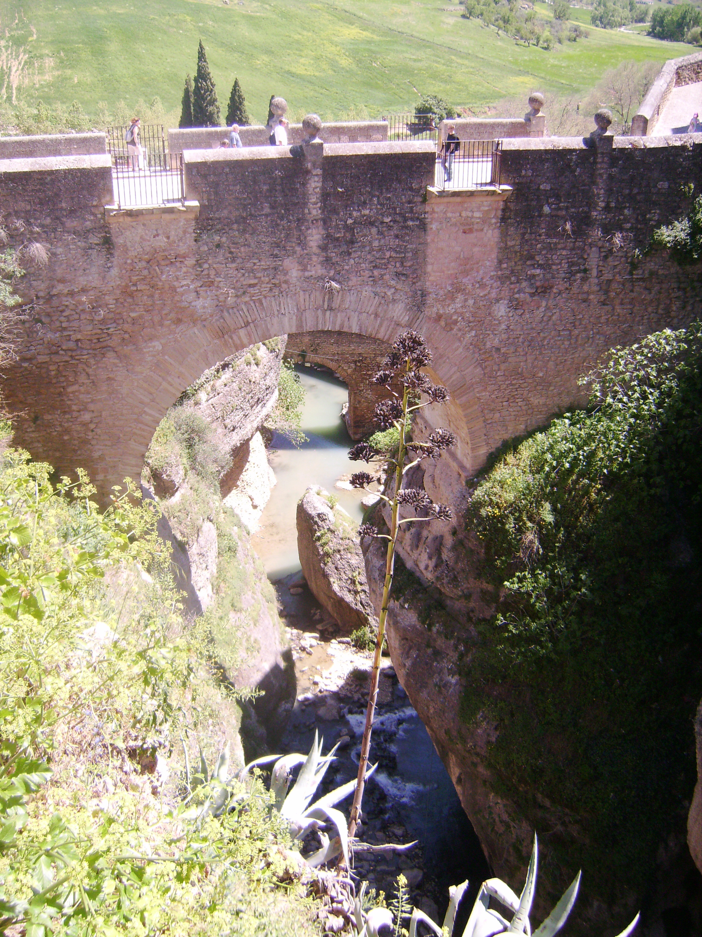 imgp0301_puente_viejo.JPG