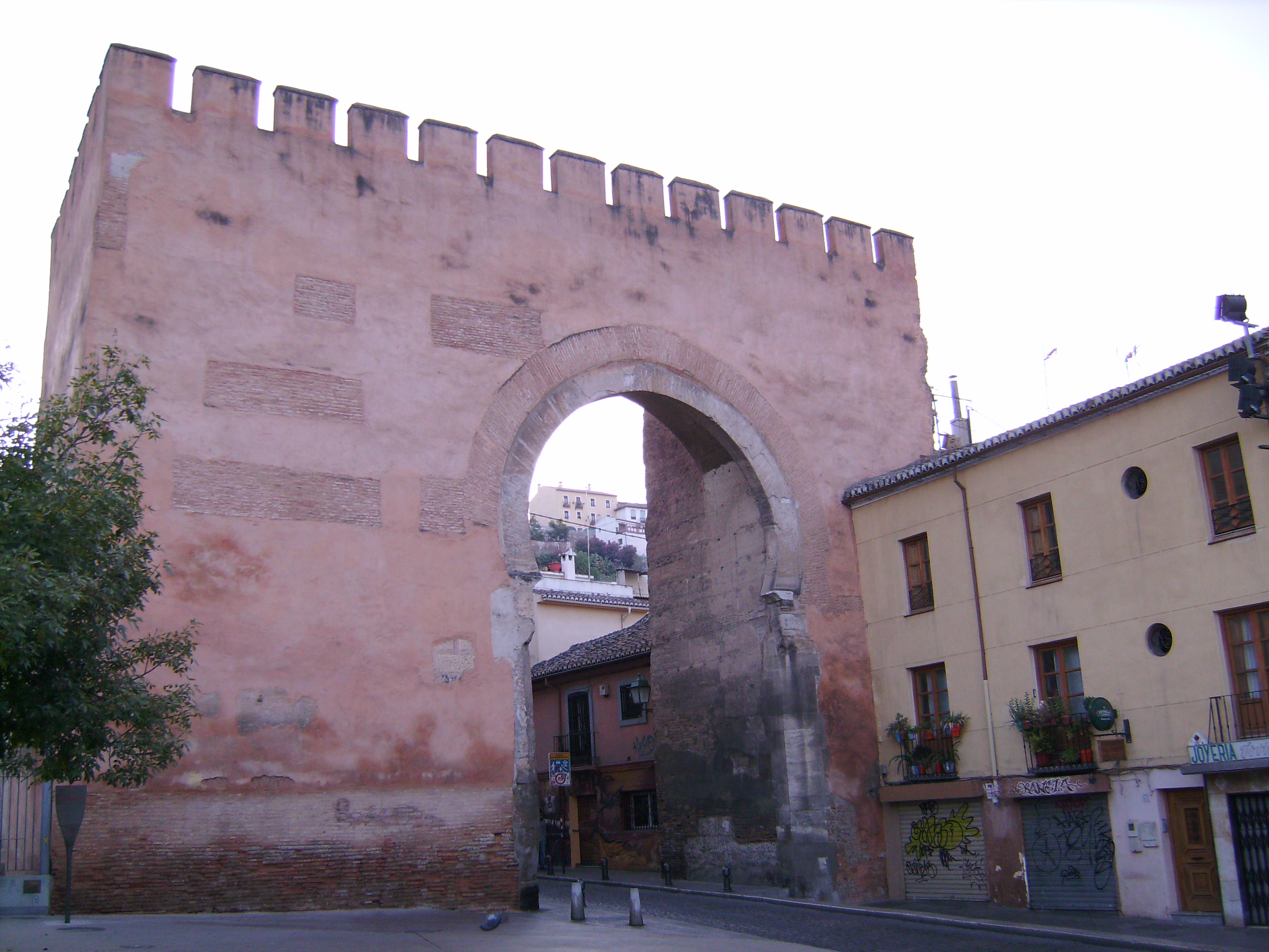 puerta_elvira.JPG