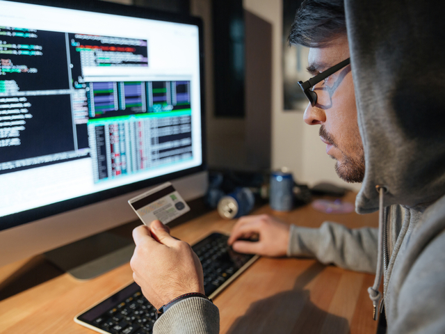 Kamu vagy elképzelhető? Telefonos hackelések a filmekben 