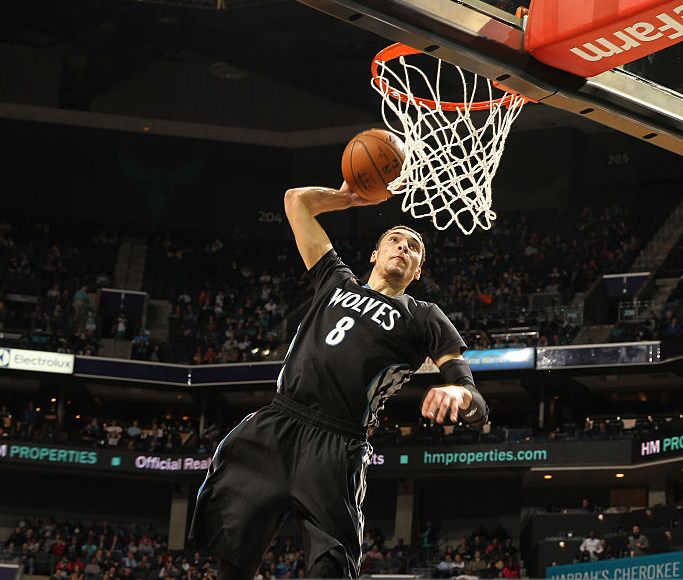 zach_lavine_dunk_vs_hornets_getty_2.jpg