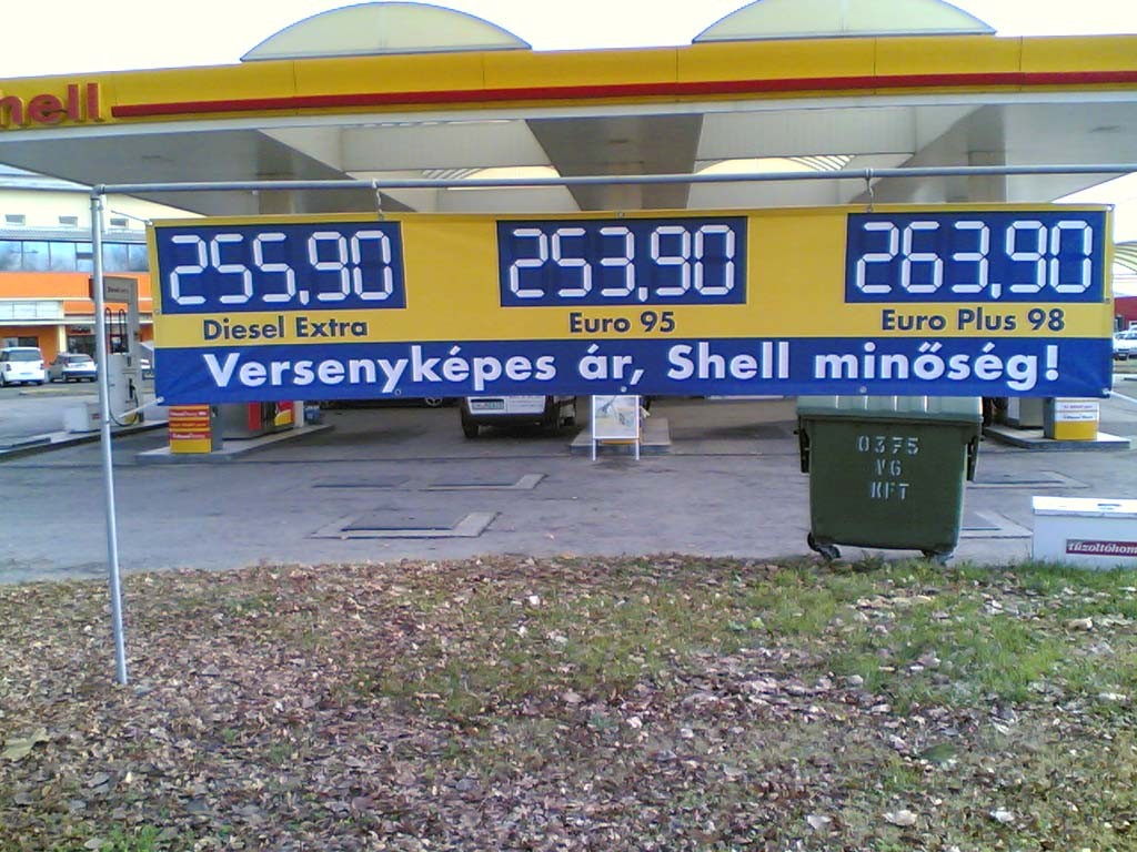 benzin.jpg